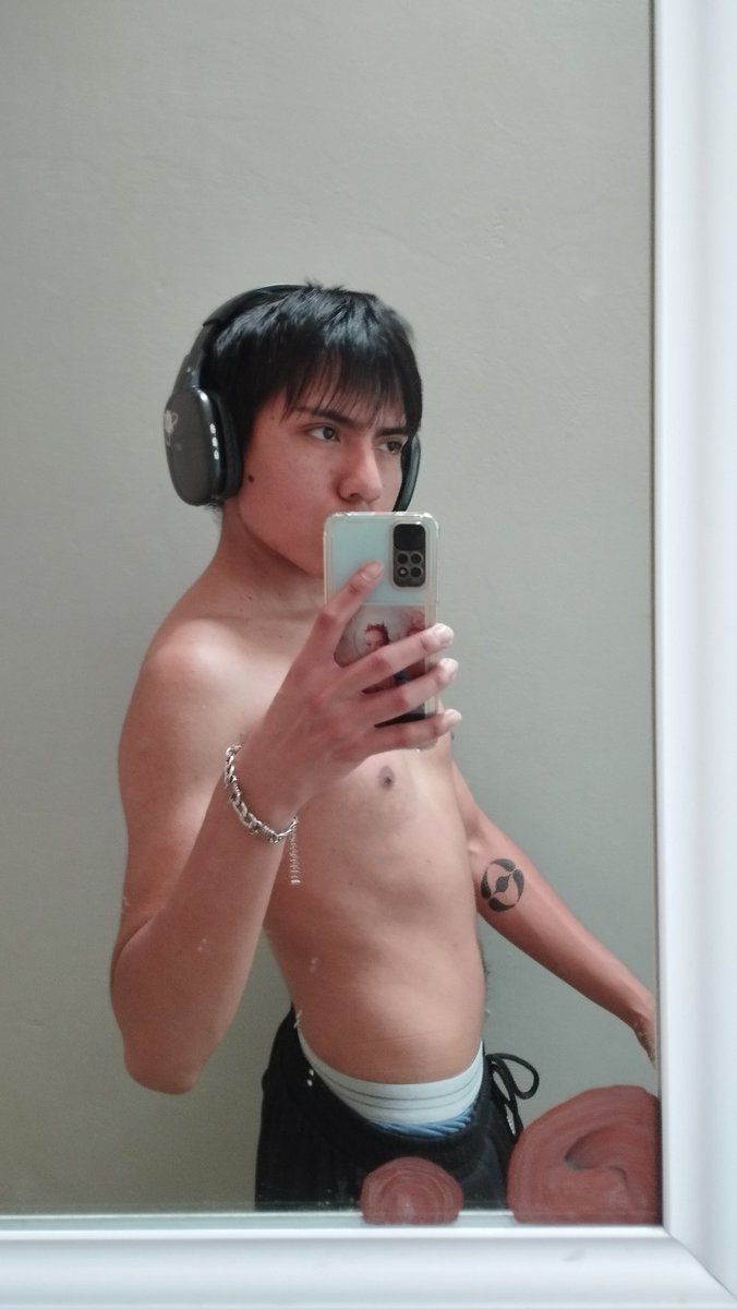 Manu ♩෴ (@tristechond0_) / Posts / X