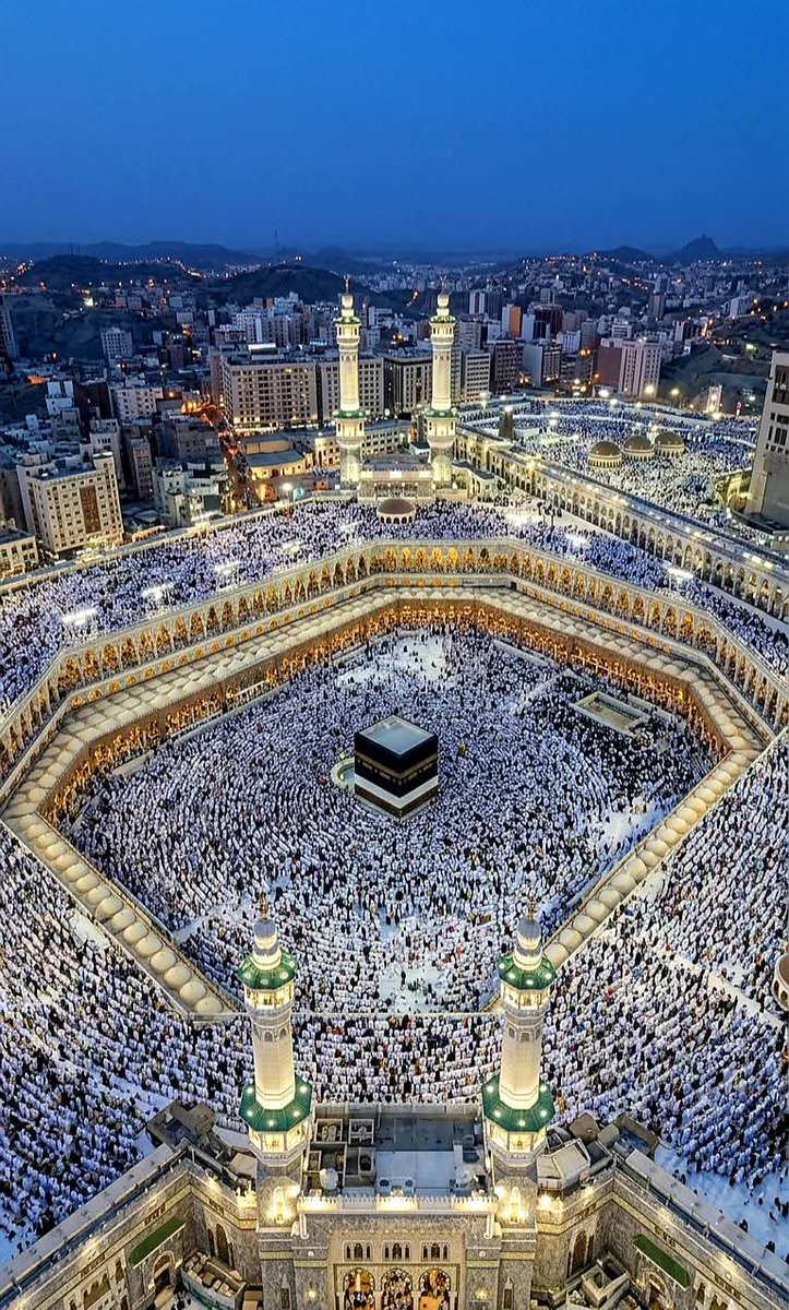DrVeeri's tweet photo. At the Multazam of the Kaaba, with tearful eyes &amp; raised hands, I stood humbled before Allah Almighty, seeking only His infinite mercy &amp; compassion for ourselves, the people we belong to Kashmir, Jammu &amp; beyond. 
Submission before Allah refer to Fb link :-
https://t.co/bCd7Hv3vxJ https://t.co/InTB1HT814