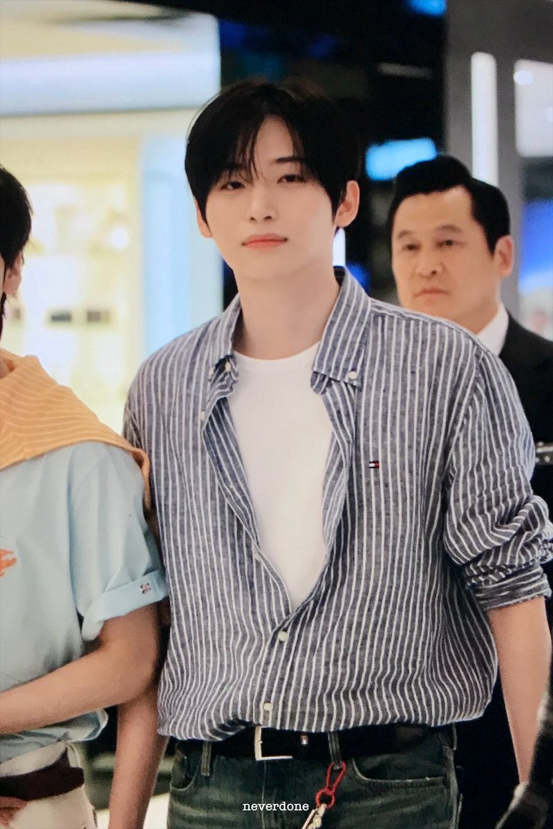 neverdone205's tweet photo. 260529 타미힐피거 #크래비티 #정모 https://t.co/shVEyVtUg2