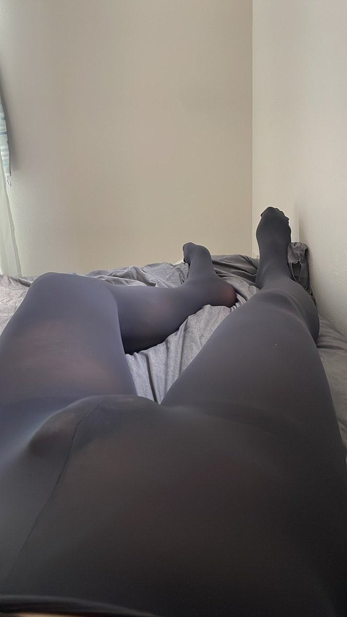 gay_tightsocks's tweet photo. #menintights https://t.co/Wl39CUF0tY
