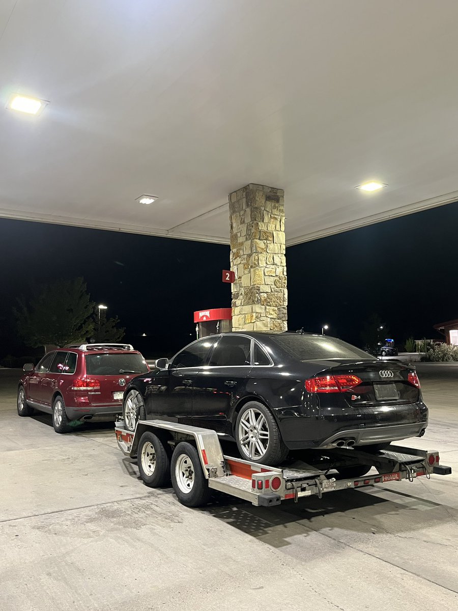 OnMyOwn0002's tweet photo. Bought another finely depreciated German vehicle, cleanest B8 S4 I’ve seen in a good while. Won’t be keeping it long but glad for experience it for now 😋 https://t.co/YJeQcqntsj