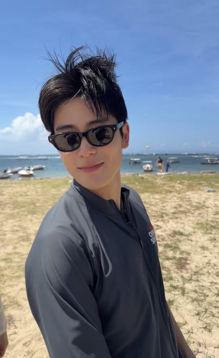everythingisnct's tweet photo. เอางี้ ตั้งแต่แจฮยอนกลับมาคือจะเอากี่ลุค แปลกตาทุกลุค!! หล่อทุกลุค!!! อธิบายไม่ถูกว่ะ แต่แปลกตาจริงๆ ชอบแจฮยอนตอนนี้ชิบหายเลยค่ะ หล่อสะใจมากๆ😍🤟🏻 https://t.co/38XxxhfvUW