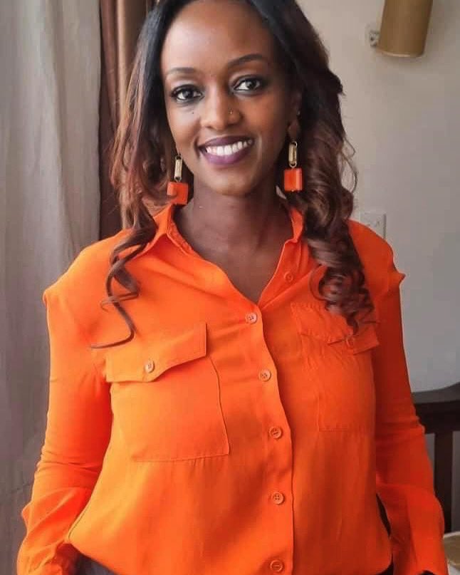 imbunuza's tweet photo. Le problème n’est pas Carine Umutoni Shingiro. Le problème, c’est quand @NgogaFred donne l’impression que les intérêts du #Burundi passent après ceux du #Rwanda. Un responsable doit d’abord répondre devant son peuple. https://t.co/LfOM2H6EKO