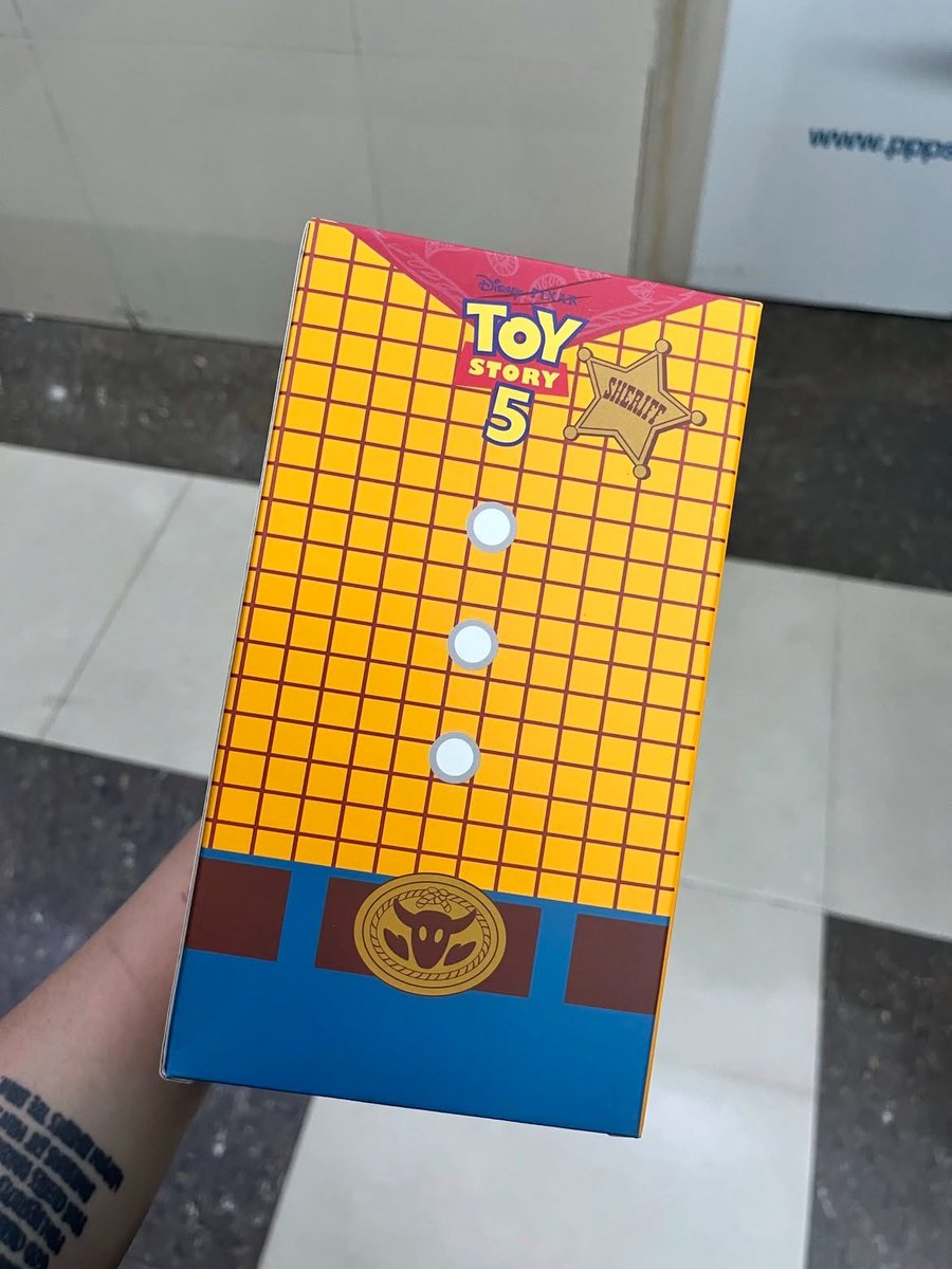 soursallyye's tweet photo. Kirain boongan kmrn, ternyata beneran dong. 

Barusan nemu di threads,
Point coffee x Toy Story tumblr lucu bgt 😭

Ada yg udh jumpa juga kah? https://t.co/uyewH6wSaN