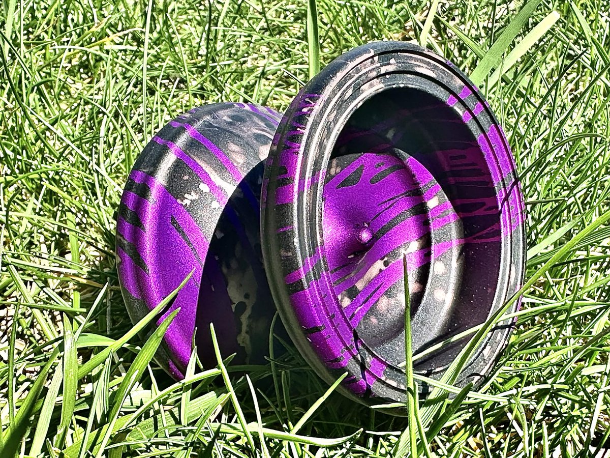 monkeyfingeryo's tweet photo. What are you throwing this weekend? Pic shared by #MonkeyfingeRDesign Zoo Member TheWholeEffinShow #MFD #yoyo https://t.co/kTyL40bZ0N