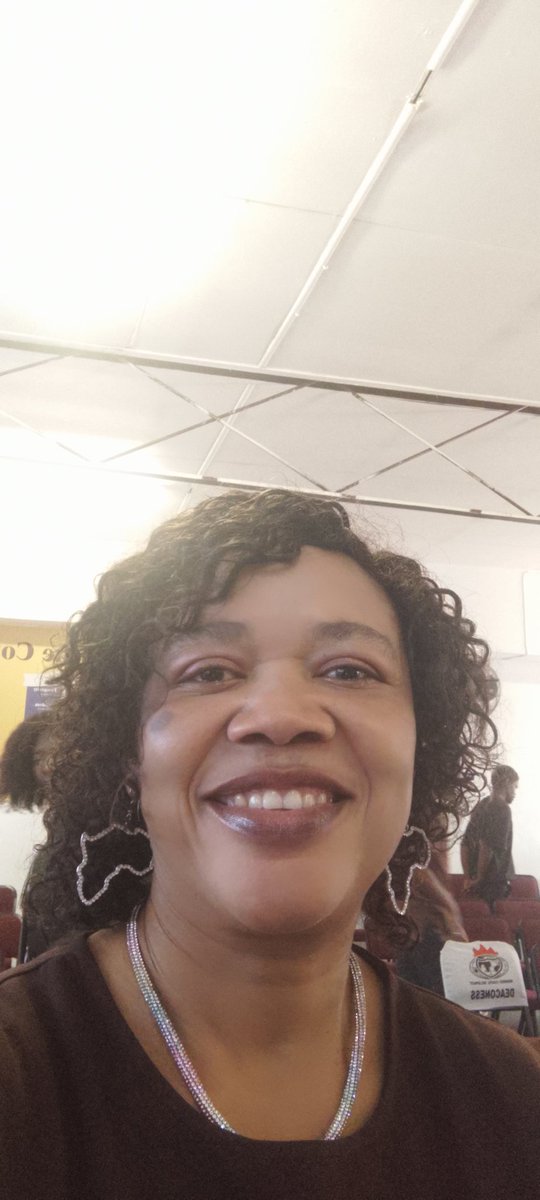 princess86563's tweet photo. I asked people this morning:

“What’s the biggest reason most people never succeed online?”

The most common answer?

Fear.

Fear of failing.
Fear of scams.
Fear of starting wrong.
Fear of wasting time.

Truth is:
Many people don’t lack potential.
They lack guidance + confidence. https://t.co/v9Oodbr0J3