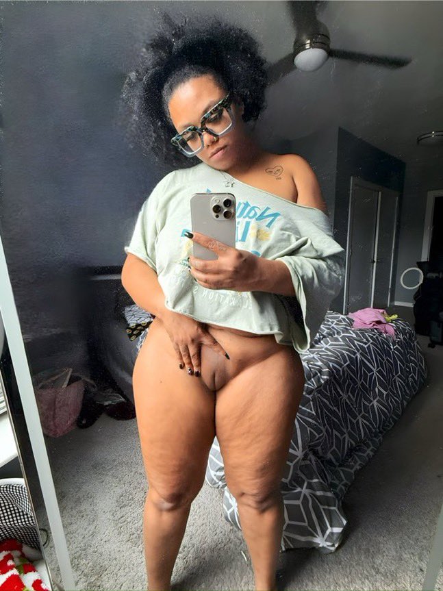 mira🍑🍒💦 tweet media