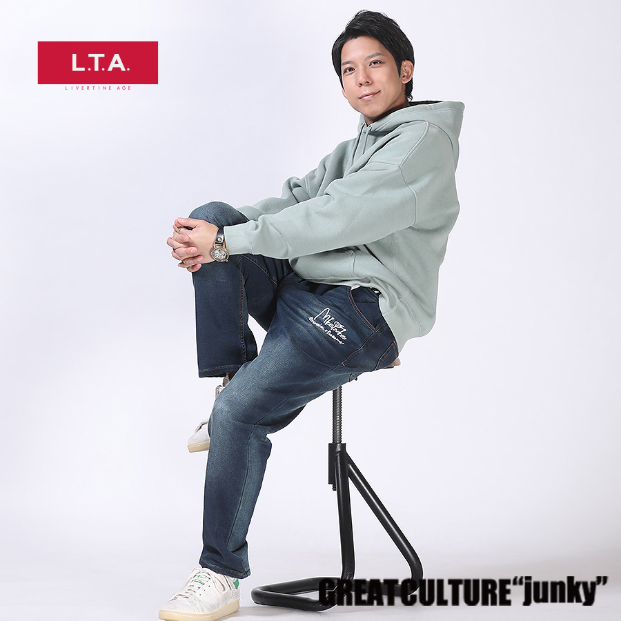 livertineage's tweet photo. 峯崎圭輔さんとのコラボアイテム第2弾が
大好評予約受付中🐶🌈

主役やインナーとして多用出来る長袖Tシャツがオススメです💞

詳細・ご購入はコチラ🚩
https://t.co/EoloKuoVXI
#LIVERTINEAGE #LTA #リヴァティーンエイジ #峯崎圭輔　  
@mittalog https://t.co/eH4T4fSfDz