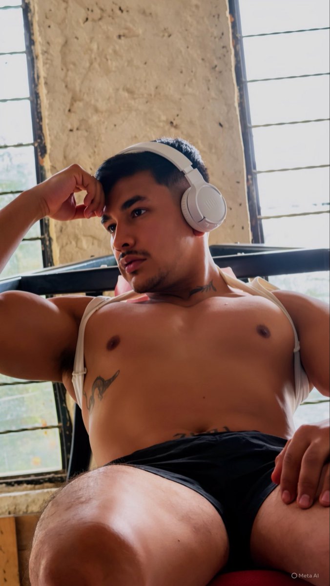 jessusmercadoOF's tweet photo. Quieres venir a entrenar conmigo?🥵
#viral  #gaygdl  #gayboy  #gay https://t.co/R3bHRbQfO2