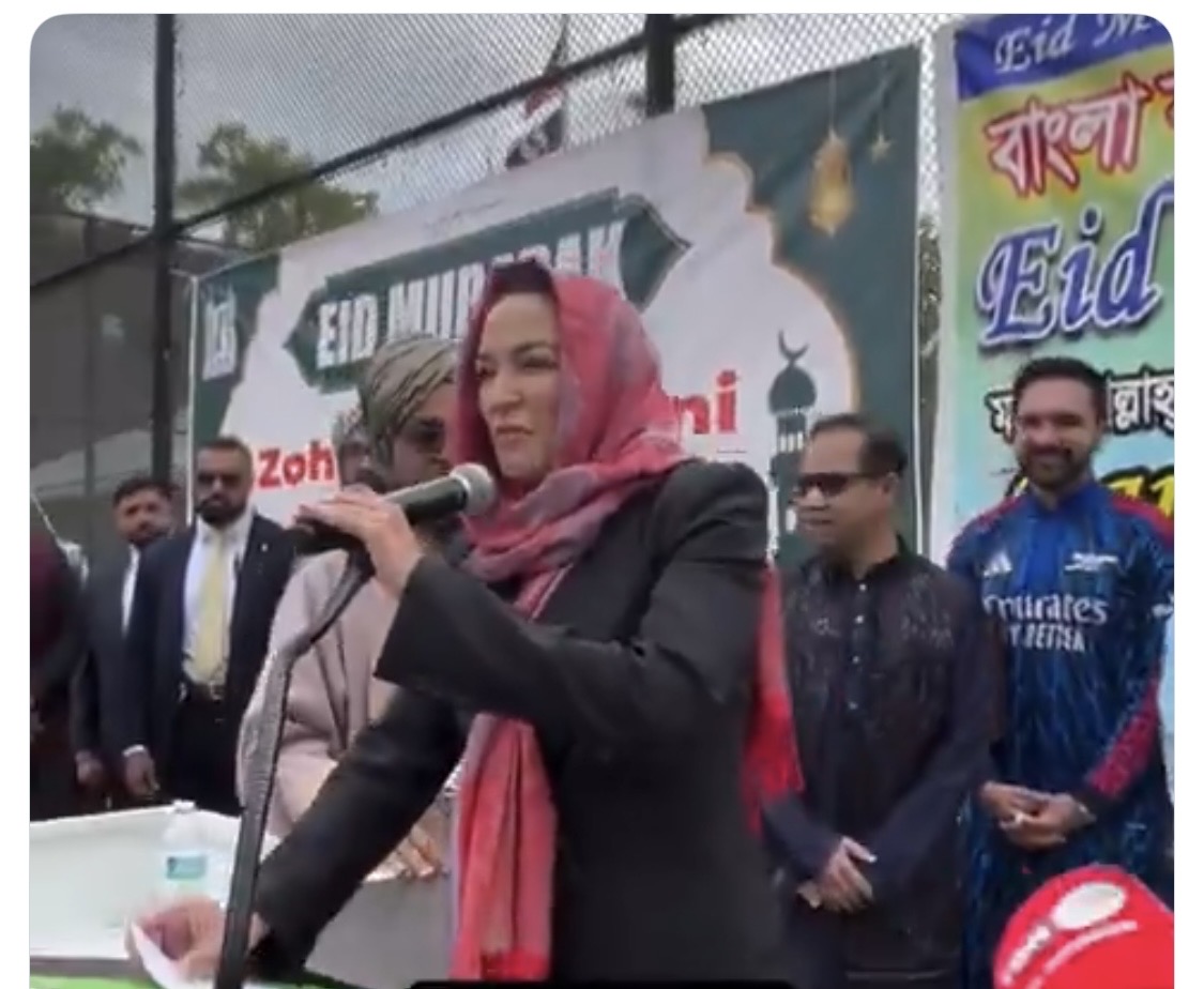 DanielleDorian's tweet photo. @Garyaqaan494668 @EndWokeness Key word: OUTDOOR
So not in the mosque.
Also, obviously it wasn’t a formal religious event. None of these men are wearing traditional Islamic attire.
If it’s casual enough for Mayor Mamdani to wear an @Arsenal jacket, then a non-Muslim woman shouldn’t be expected to wear a hijab. https://t.co/LRVMLGVccr