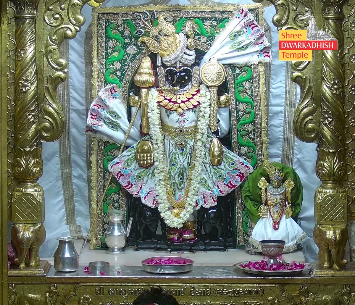 Shri Dwarkadhish Mandir tweet media