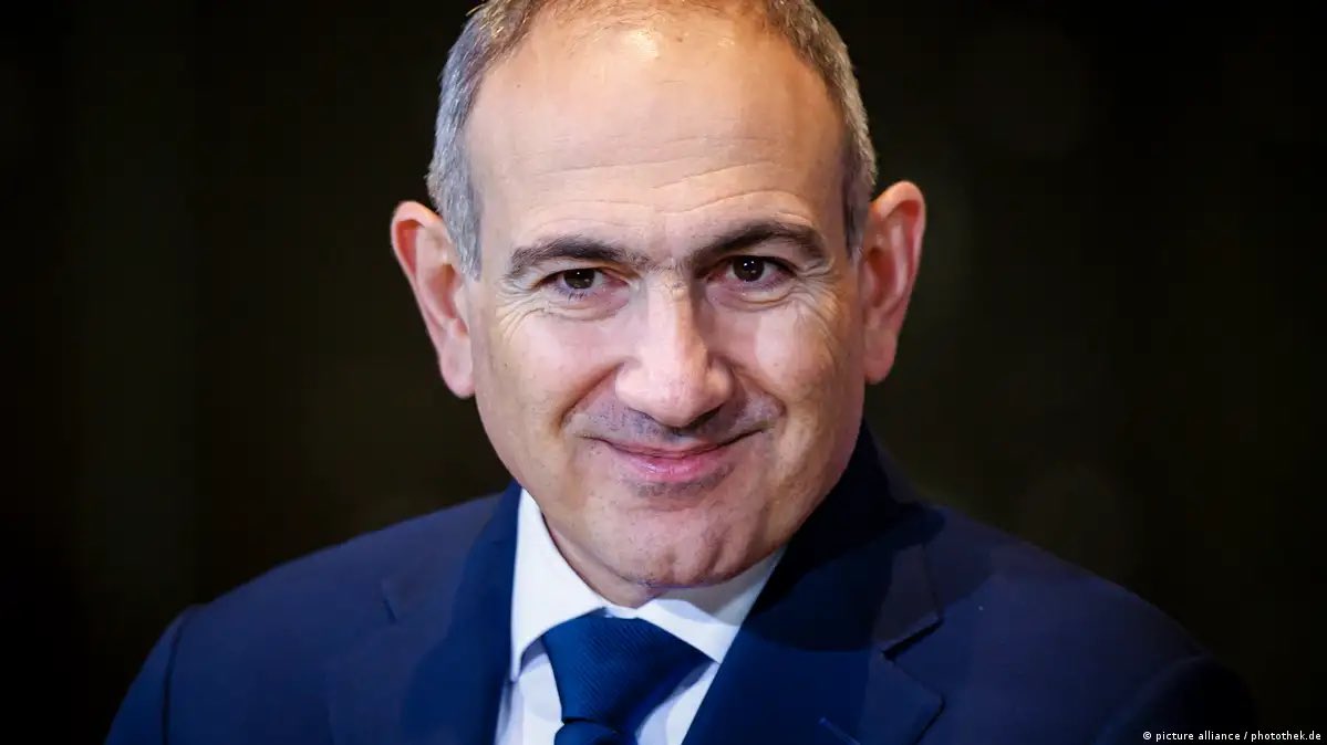 RT by @mikenov: RT by @mikenov: Nikol Paşinyan: “Ermenistan, ‘TRIPP güzergâhı’ (Zengezur Koridoru) üzerinden yapılacak transit karşılığında gazı ücretsiz alacak. Ülke topraklarından bir doğal gaz boru hattının geçirilmesi planlanıyor ve transit ücreti gaz tedarikiyle ödenecek. Bu, tek bir merkeze (Rusya'ya) olan gaz bağımlılığımızı azaltacak. Transit ücretini gaz olarak alacağız.” Gazı, Azerbaycan'dan alacaklar diye anlaşılıyor sanki