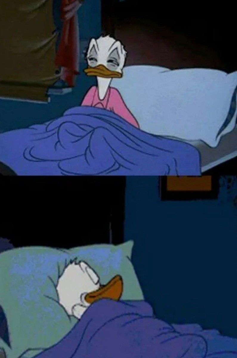 AmberRayz's tweet photo. me risking my career for extra 5 minutes of sleep https://t.co/N6uTjhmkPH