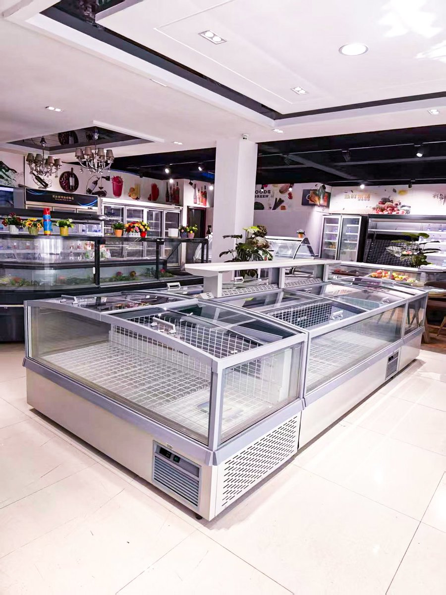 CUC_GROUP's tweet photo. #commercialrefrigeration #refrigeracioncomercial #refrigeração   #uprightcooler #commercialrefrigerator  #islandfreezer #chestfreezer #deepfreezer #uprightfreezer #commercialkitchen #backbarfreezer #backbarcooler #displayfreezer #gelatoshowcase #displayrefrigerator https://t.co/Rh3o1x2UGy