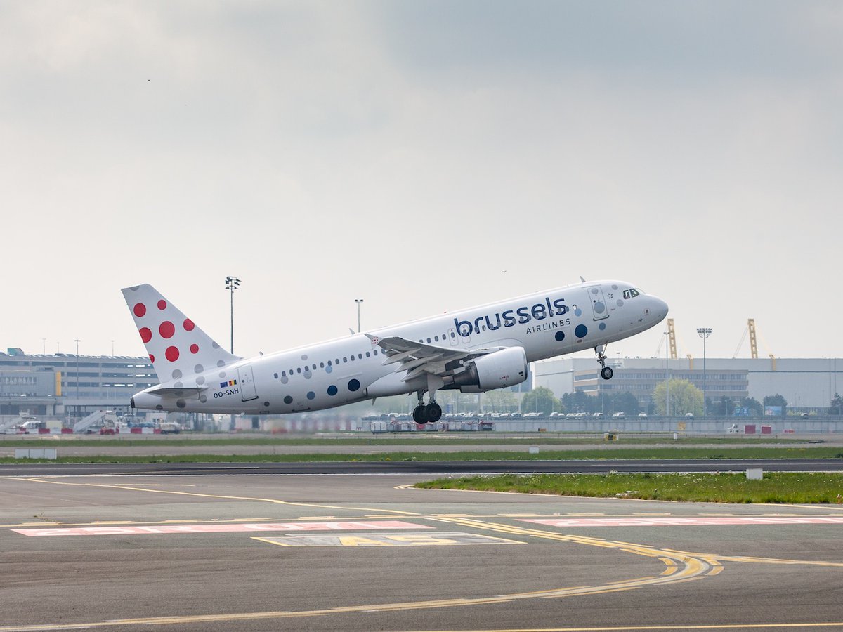 airjournal tweet picture