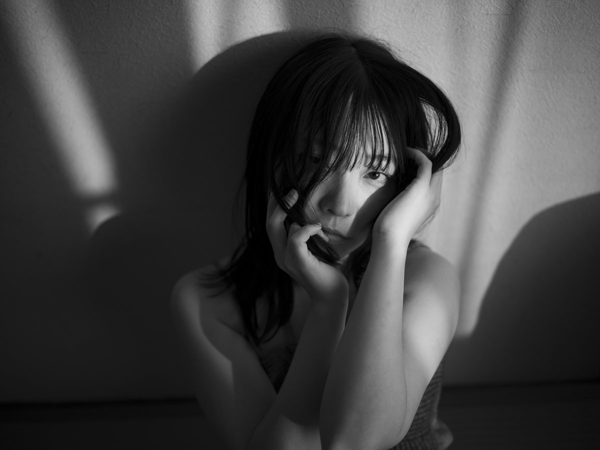 _st_1972's tweet photo. 個人的には写りに関してはX2Dが頭ひとつ抜けてる感じするんよなぁ。GFXもライカも他も使ってるのと、まぁまぁ写真も撮ってる方だと思うので感覚的だけど重厚感という質量が圧倒的。とはいえライカとsonyがメインだけどね。ハッセルはデータ重すぎて裏ボス的🥺GRは別枠で主役📸X100VIは小道具的役目📸 https://t.co/AS26F9UR6r