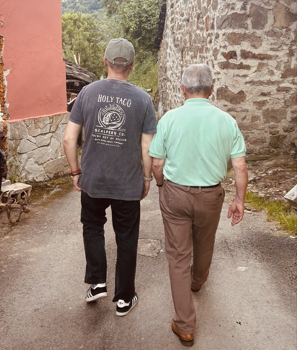 sutilsalas's tweet photo. 🚨 Más de diez años con vertidos de aguas negras, malos olores y problemas de salubridad en Los Bustios.

Mientras los vecinos siguen esperando soluciones, el gobierno socialista continúa mirando hacia otro lado.

Desde el PP de Aller exigimos una actuación urgente y definitiva. https://t.co/XRcAg2umGg