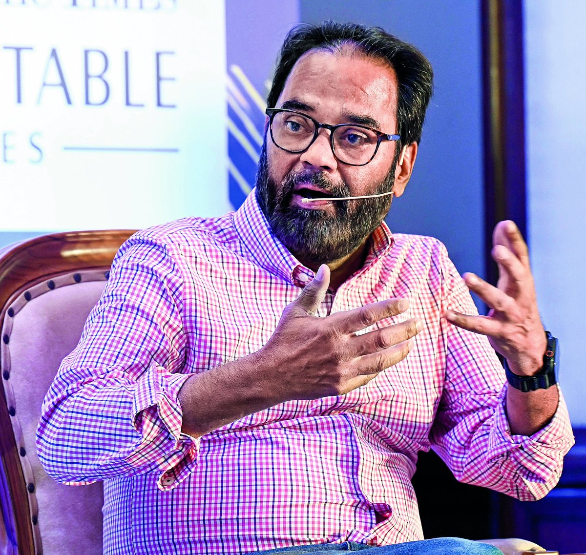 The Economic Times Front Row tweet media