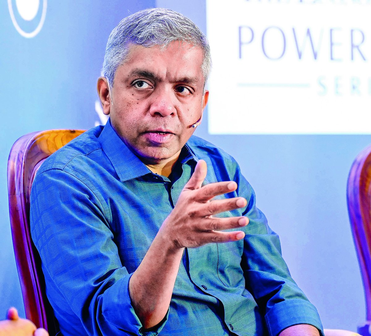 The Economic Times Front Row tweet media