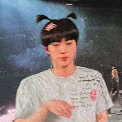 seokjinnie's cheeks 👨🏻‍🚀💙 tweet media