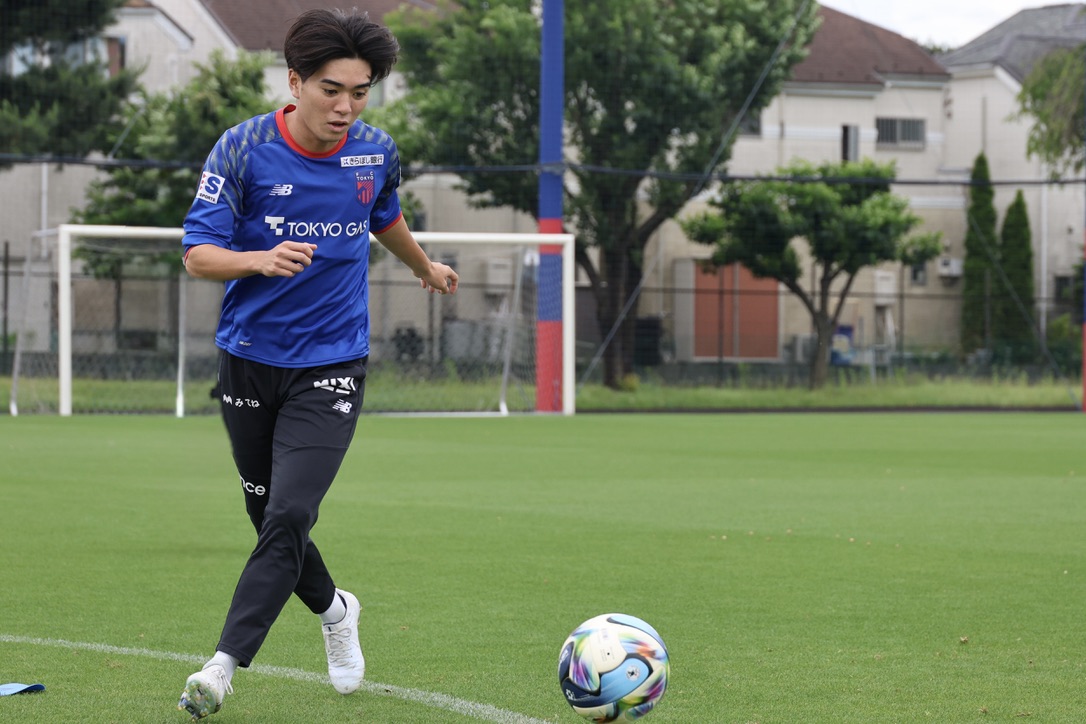 fctokyoofficial's tweet photo. 🔵TRAINING PHOTOS🔴
『+1 GOAL』

プレーオフラウンドも全員で勝つためのチャレンジ🔵🔴
ともに戦いましょう🔥
 
#遠藤渓太 #橋本健人 #小柏剛 #俵積田晃太
#fctokyo #tokyo https://t.co/X4JQekNlO5