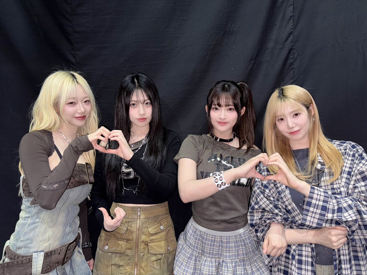 hyunsbaker's tweet photo. heeyeon has an unfinished heart… https://t.co/FFwNaaua7e