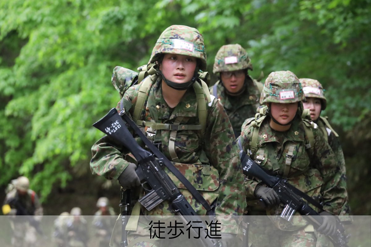 NorthernArmy_pr's tweet photo. 北部方面隊は、４月５日（日）から６月３０日（火）の間、真駒内駐屯地において令和８年度新隊員前期教育を実施しています。
　今回より４月に入隊した新隊員が日頃の訓練に取り組む姿や日常生活を発信していきます。
　今回は、訓練編「２５ｋｍ行進」です。
　陸上自衛官として、逞しく成長する新隊員の応援をよろしく願いいたします。
　https://t.co/VJaVxBma3l
　#防衛省 #自衛隊 #北部方面 #新隊員