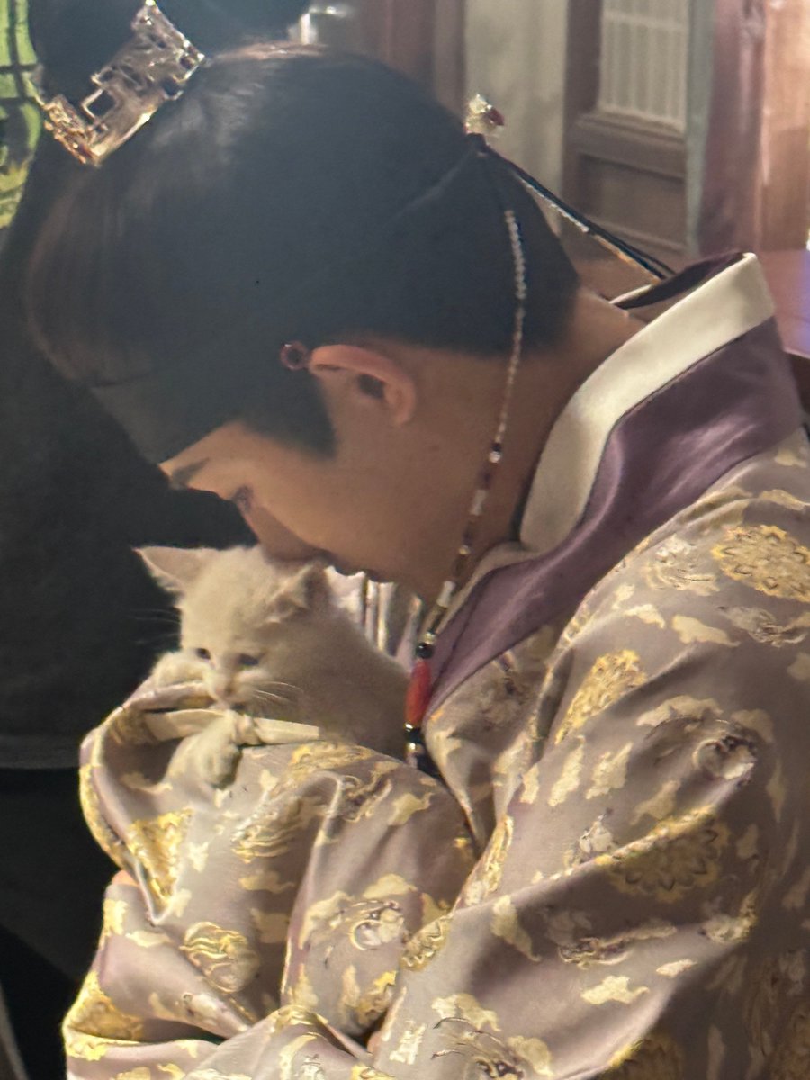 WayV_Airlines's tweet photo. WINWIN post a beautiful message on his Weibo as A Splendid Match reached its final episode today 🥹

To Ye Xian: 
May the regrets of this life be fulfilled in the next. From the moment I received the script and met Ye Xian, to slowly stepping into his world, and now officially saying goodbye to him, this journey of accompanying and growing together with the character will become a gentle and precious memory in my life. On the surface, he looked like the proud and flamboyant Young Lord, but deep down, he spent his whole life trapped by illness and loneliness. Everyone thought he was mischievous and unruly, yet no one truly understood the gentleness, stubbornness, and longing hidden beneath his exterior. His life was short, but the way he loved was especially deep. 

When he met Jinzhao, he slowly approached her with the innocence of youth. Though he seemed carefree and playful, he was actually very cautious. From falling in love, silently protecting her, to finally choosing to let go, his love was always deeply hidden. He understood her difficulties and felt heartache for everything she had gone through. As the court fell into turmoil, he was forced to grow up overnight, carrying the burden of his family and his sense of righteousness, yet in the end, he still could not keep the person he loved most by his side.I did my best to truthfully portray this boy who was proud yet sensitive, lonely yet deeply affectionate. He was not perfect, but perhaps that is exactly why he felt so alive and was able to enter our hearts. I often wonder too, what kind of feelings does someone who already knows their time is limited hold while still choosing to live so earnestly and passionately?  

The Ye Xian in the story was filled with regrets, but I have always wanted to believe that parallel universes exist. Somewhere out there, he no longer has to suffer from illness. He can laugh and run freely without worries; he no longer has to suppress his feelings or quietly step aside. He can be firmly chosen and deeply loved for a long time, far away from conflict and burdens, accompanied by family, living a peaceful and smooth life.

I’m very grateful that throughout this journey, so many people saw Ye Xian, understood Ye Xian, and felt heartache for Ye Xian. Thank you for accompanying me and witnessing all of his joys and sorrows together. Your empathy and love are the best ending this character could ever receive. I sincerely thank the entire cast and crew of A Splendid Match and every friend both in front of and behind the scenes. It has truly been an honor to complete this precious and unforgettable journey together with everyone. 

Although the story has ended, I also look forward to seeing the parallel universes written by all of you, using your words to make up for his regrets. May the Ye Xian in every parallel universe live free from illness and worries, safe and peaceful year after year, with all his wishes fulfilled.

🔗 https://t.co/B9DzHw4iIf

#良陈美锦 #ASplendidMatch 
#WINWIN #董思成 #DongSicheng