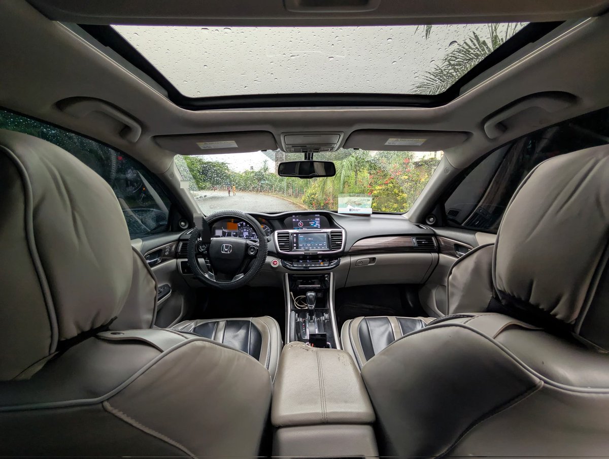 AdeyemiAbubaka2's tweet photo. HONDA ACCORD V6
2016 MODEL 
  CLEAN TITLE 
CAREFULLY DRIVEN 
PRICE: 13.2M ONLY 
LOCATION: ABUJA https://t.co/PakZjtSzDj