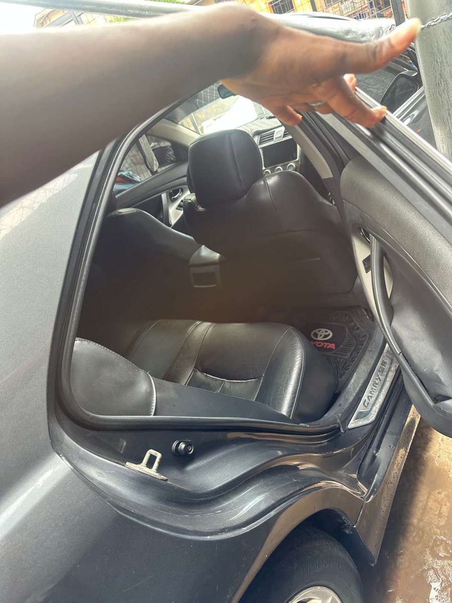 alhajiautos's tweet photo. Sweet deal
Registered
TOKS STANDARD 💯
Toyota Camry SE
2023 ON CUSTOM
FIRST USER
FIRST BODY
2008 model
Thumbstart
Sunroof
Engine untouched
Gear ⚙️ 💯
AC 🥶 ❄️
PRICE:6.7M
LAGOS
#ojudeoba #car #goodcar #9jacar #naijacar https://t.co/7e71vdgAlK