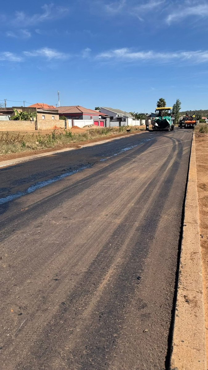 NtwananoNgo's tweet photo. Tshwane is slowly becoming a construction site every year, and we love to see it. Last year around this time, the MMC for Roads and Transport was across different communities resurfacing roads and building new infrastructure. This year, the same consistency continues. @tlangimich https://t.co/i0x8OJzxP2