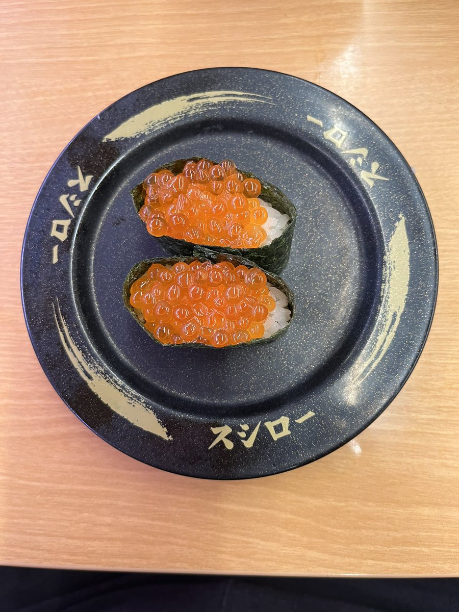 mitsucelsus's tweet photo. スシローにて、一本釣りかつお、生えび、煮あなご、いくら軍艦を堪能。
#スシロー
#一本釣りかつお
#生えび
#煮あなご
#いくら軍艦
#グルメ https://t.co/lghqA8oUzf