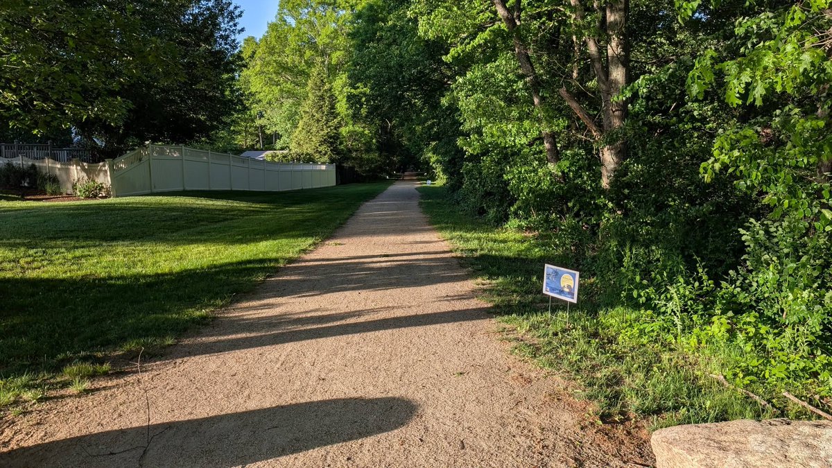 FBRTC's tweet photo. Story Walks have returned to the SNETT!

Visitors to the Center Street trailhead can enjoy "The Kissing Hand", while visitors to the Grove Street trailhead can enjoy "Amelia Bedilia Hits the Trail".

Stories will be moved and rotated throughout the summer to different locations. https://t.co/iTJRUQXlno
