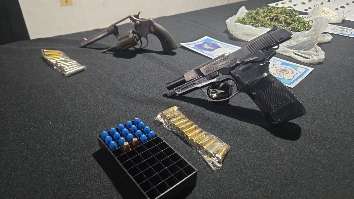 clikear's tweet photo. Dos operativos permitieron desarticular puntos de venta de drogas en Malvinas Argentinas
Los procedimientos se realizaron en las ciudades de Grand Bourg y Tortuguitas. Hubo personas aprehendidas, secuestro de cocaína, dinero y armas. @luisvivona @Nardini_Leo @munimalvinas https://t.co/rpucjHPFKM