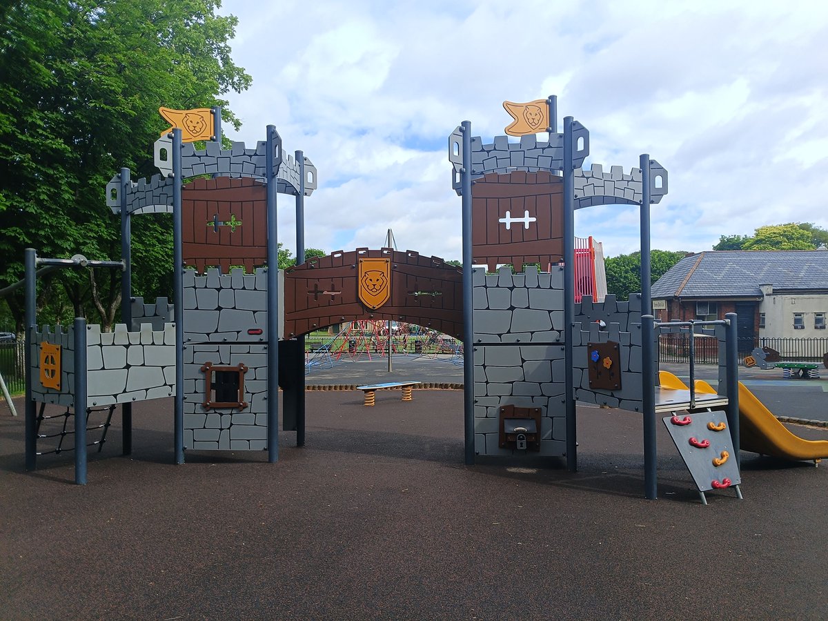 RochdaleLibrary's tweet photo. 🔍🌳 Queen’s Park, Heywood – clue drop!
Here are some clues to help you track them down 👀
🛝 Think twists and turns—check around the big slide
🏰 Keep an eye on the castle in the play area
🦅 And don’t forget to look near the carved wooden sculpture
#lookforabook https://t.co/oqlNQWO3iy