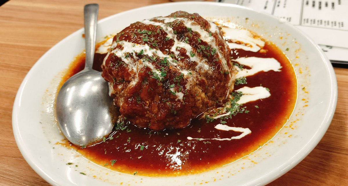AlohaRumiko's tweet photo. 楽蔵の後の2軒目は、お通しなしが嬉しい五の五へ。焼きそばと名物の丸山ハンバーグをいただきました。焼きそばは、懐かしい味付け、ハンバーグは柔らくてソースだくだくで、白ご飯が欲しくなるお味で美味しかったです😊今月末のクリレスの優待ポイントを使い切りました😄 https://t.co/grB0wlTz8S