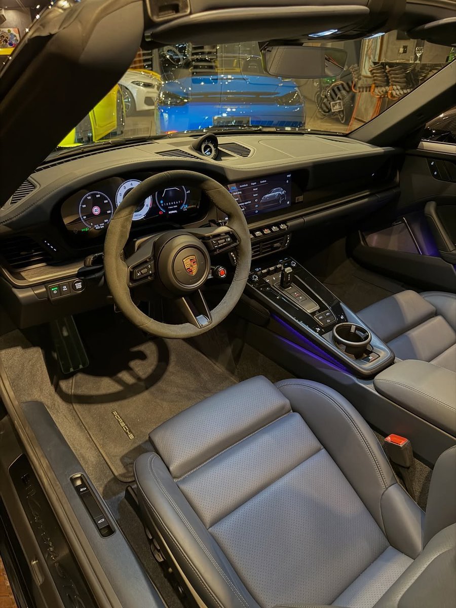 ZyroCar's tweet photo. Porsche 911 Carrera Cabriolet https://t.co/h3kISzkz0Q