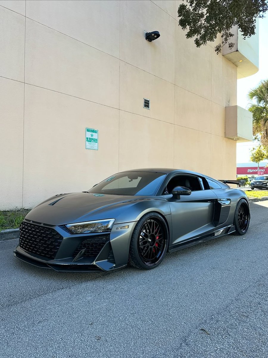 ZyroCar's tweet photo. Audi R8 V10 Performance https://t.co/CC7XGyH0vj