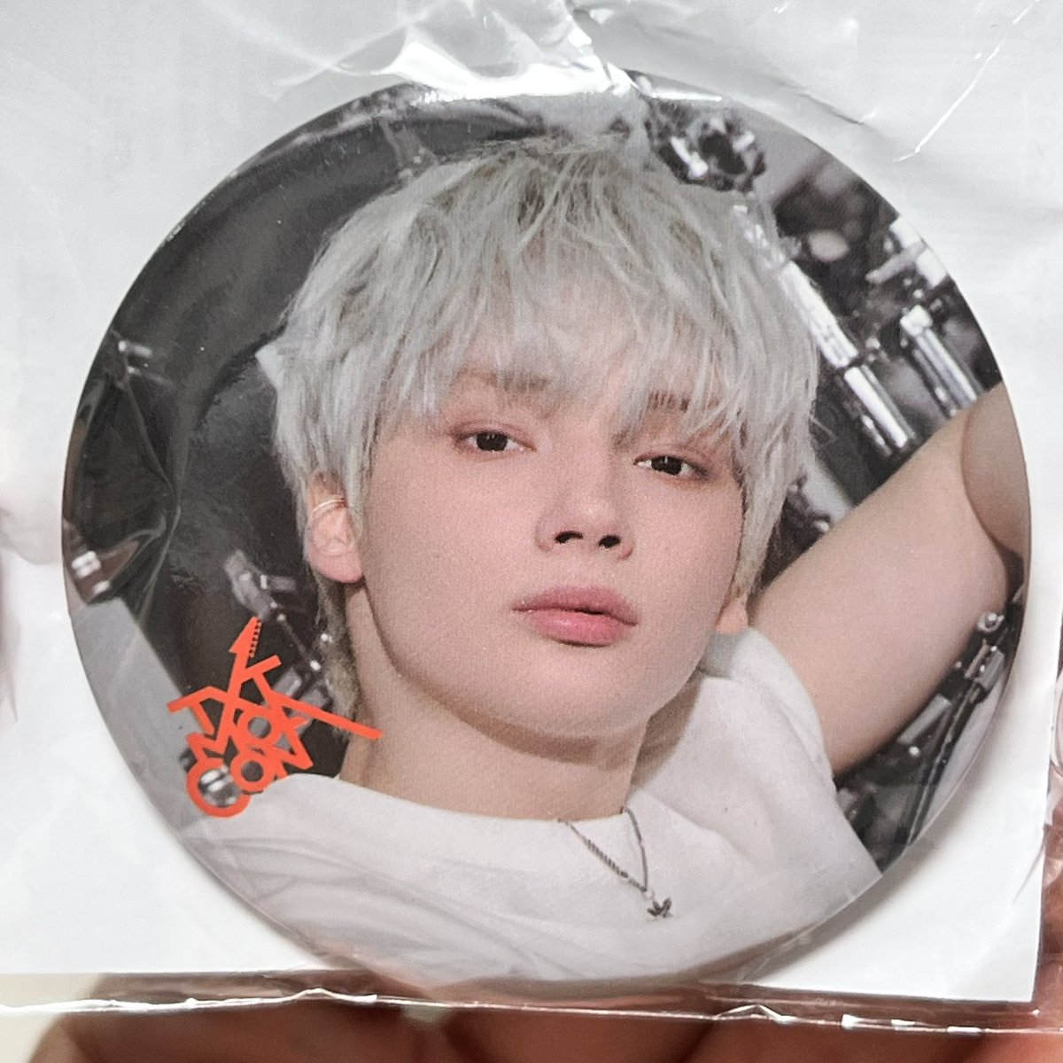 masako0362's tweet photo. OMORROW X TOGETHER カプセルトイ     #txt  #TXT

【譲】
ヒュニンカイ　缶バッジ×3
MOACONバージョン

【求】
定価＋送料（都内手渡し応相談）

画像は１つですが、手元に3個あります。
3個全て買取いただける方、
送料なしでお譲りします。 https://t.co/TlkQqqo05K