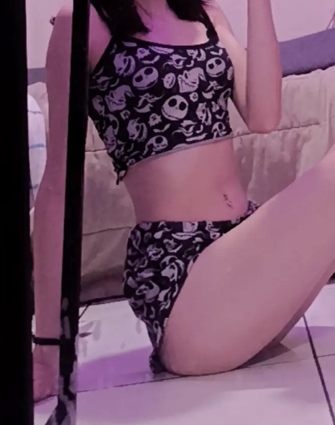 VampiriaDolce's tweet photo. Chicos ya mi dm está abierto como mis piernas🫦
Por si se quieren ir a ver menos ropa 
$$$ https://t.co/DYxZfcAC2r
