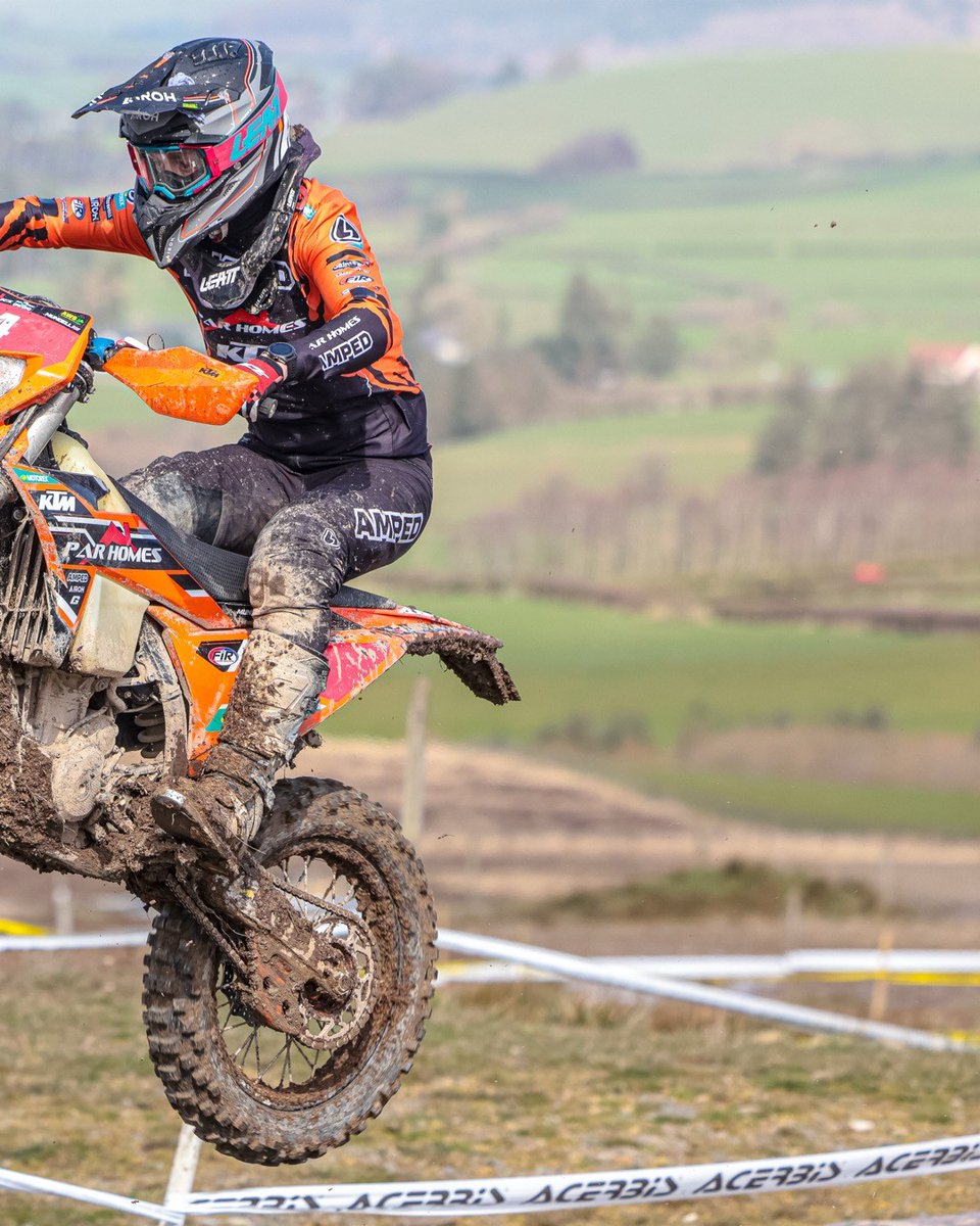 KTM_UK's tweet photo. Full lineup = full send this weekend at the ACU British Enduro Championship.🚀

Dan Mundell, Jack Edmondson and Rees Jones are charging north for the Yorkshire 2-Day Enduro 🏁🔥

Good luck boys!✊

#KTM #ReadyToRace #Enduro #KTMEXC https://t.co/lY08Xfitko
