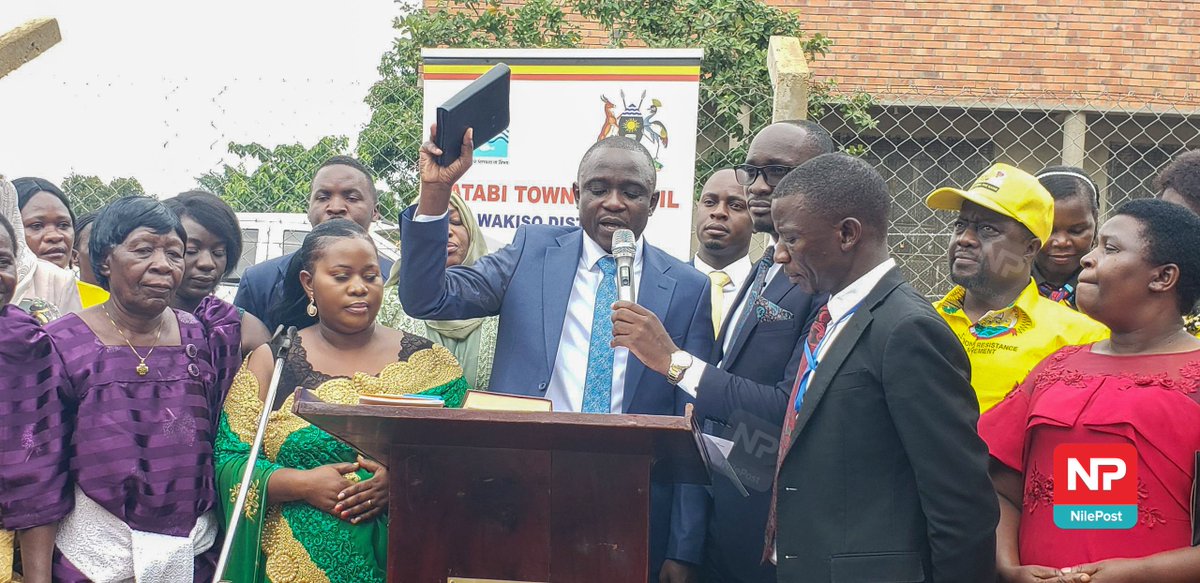 nbstv's tweet photo. PHOTOS: Franco Kajura Bwakya has taken oath as the new Mayor of Katabi Town Council in Wakiso District, pledging to focus on service delivery with a strong emphasis on improving infrastructure.

@LMushabe 

#NBSUpdates https://t.co/FGQrKxwgMM
