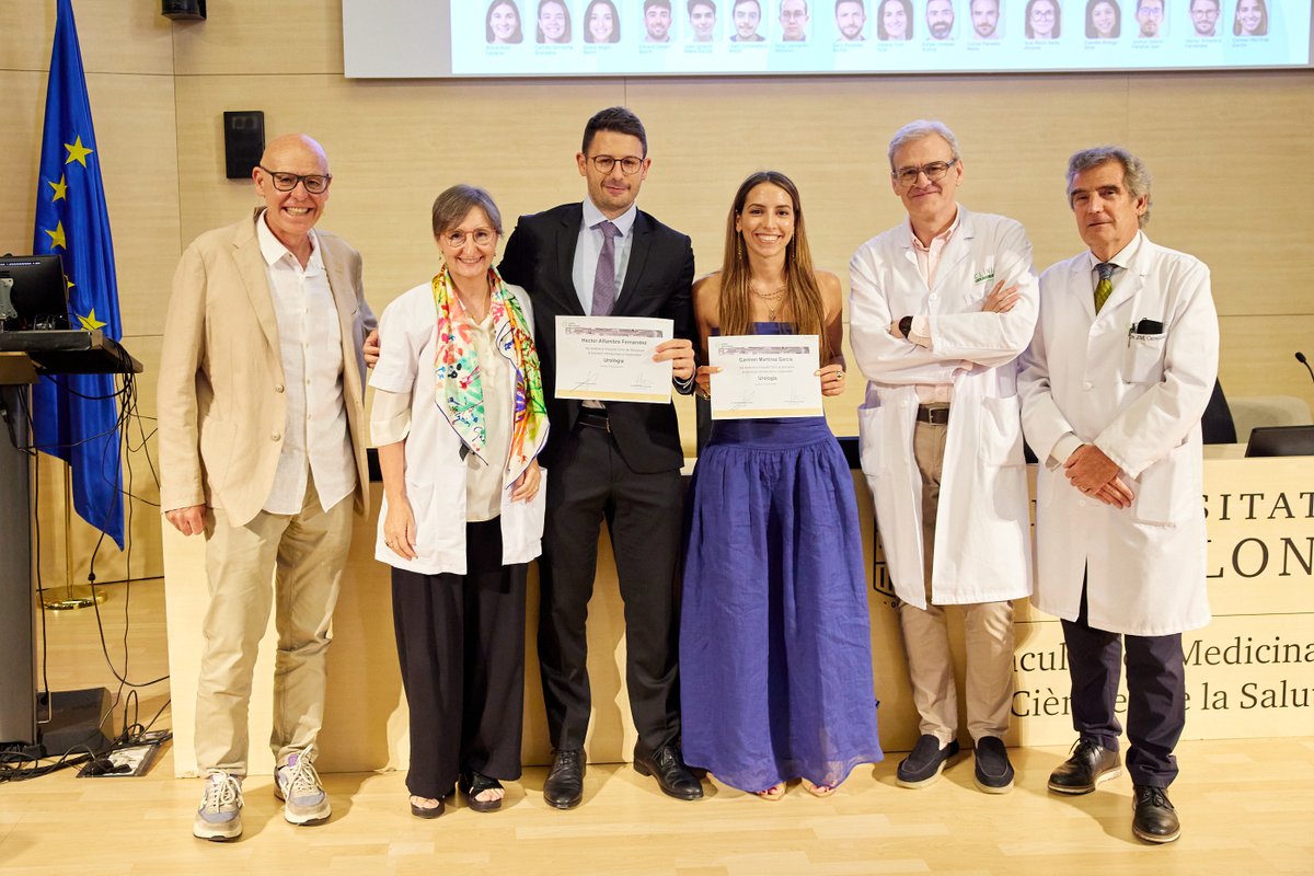 hospitalclinic's tweet photo. El #CLÍNIC celebra l’acte de reconeixement als residents que aquest any finalitzen la seva formació. 🏥

🔬✨ Una jornada per reconèixer els anys de dedicació, esforç i compromís amb els pacients i amb la institució. 

Gràcies per formar part del #CLÍNIC i molta sort en aquesta nova etapa! 🫂💚

➕ Info 👉 https://t.co/kTyz0Brbw2