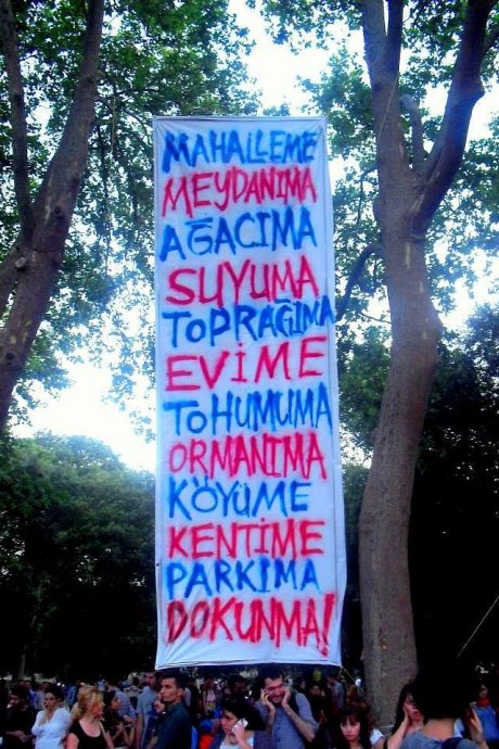 melistantan's tweet photo. “Ve bizim bir haziranımız”/
“Yolluk niyetine yudumlar yüz yıllık yalnızlığı…” #Gezi13Yaşında https://t.co/ToldmCTzEY