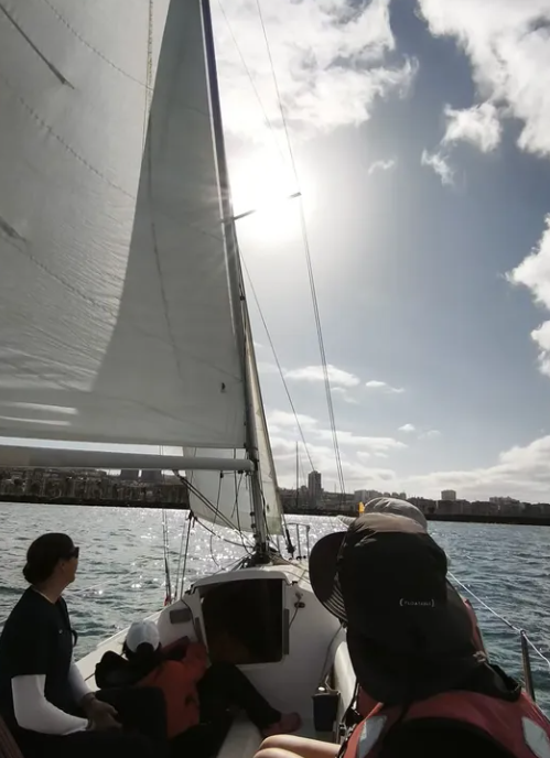 AspercanONG's tweet photo. Desde AsperCan estamos participando en el proyecto inclusivo “Un Mar para Todos”, una iniciativa impulsada por la Federación Canaria de Vela @realfederacioncanariadevela en colaboración con la Fundación DISA @fundaciondisa.

Gracias al @clubmaritimo.varadero. https://t.co/9ptn2F9S0O
