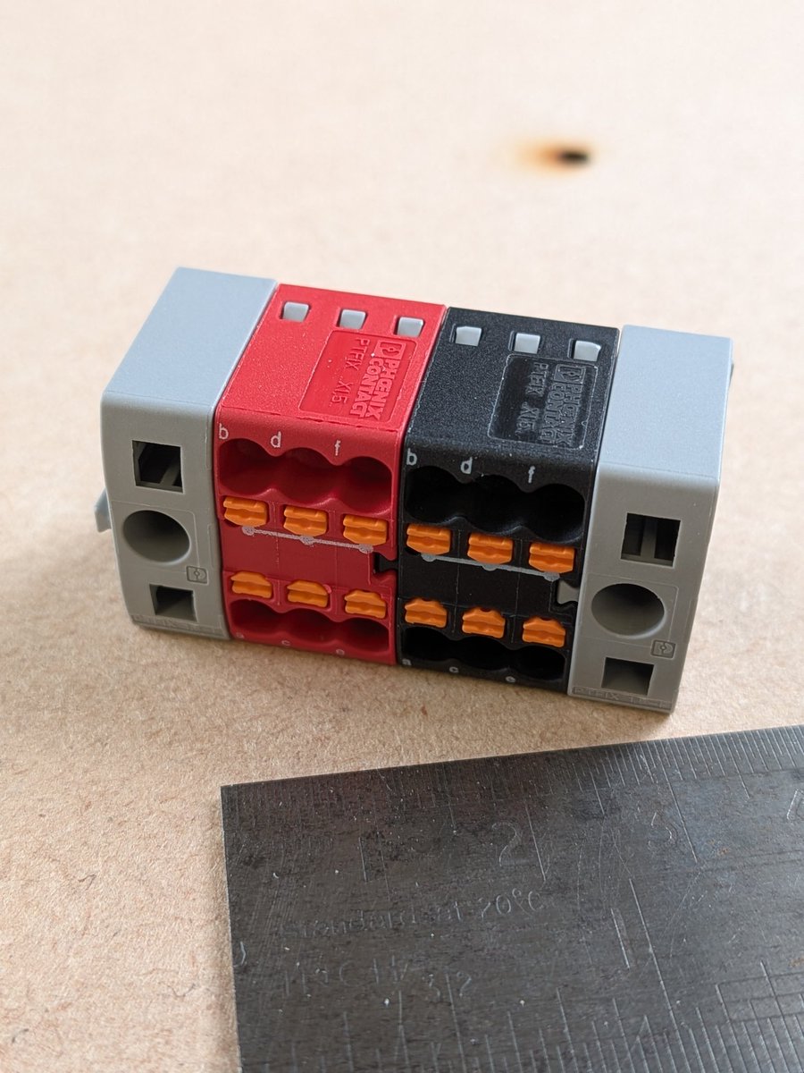 9600's tweet photo. Another project using the lovely PTFIX distribution terminals from Phoenix Contact. https://t.co/4KW1WPWjuh