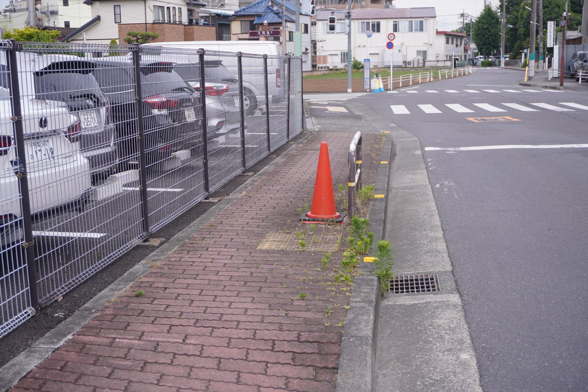 saubode1's tweet photo. 京王バス 廃止停留所ポール撤去②
旧浄水場東 他
南町•本町地区でも限定運行かつ急行化された分52の郷土の森を除く途中停留所もポール撤去が進んでいます。
2026/05/27 撮影 https://t.co/VG84hxrF0b