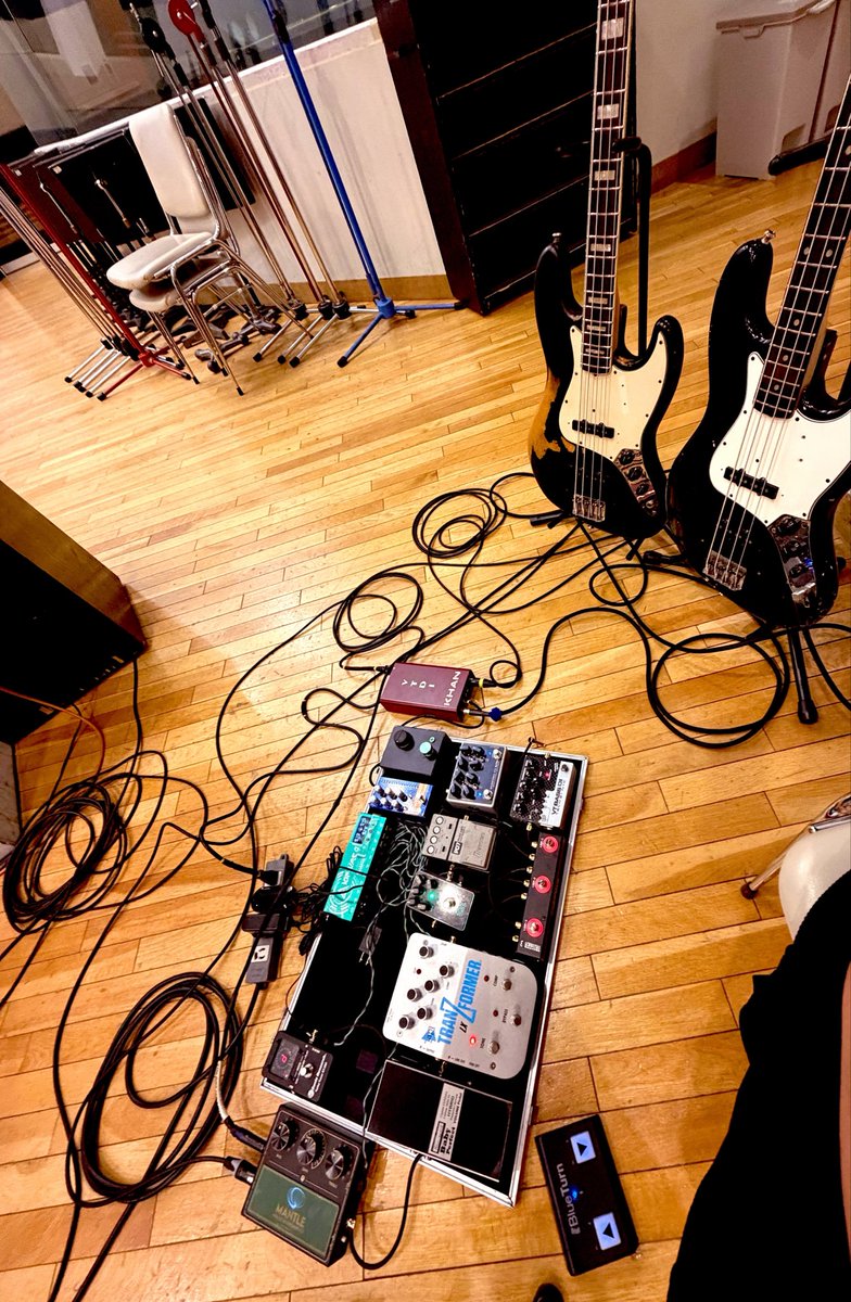 kei4361's tweet photo. 今日は４弦でベースRecでした。
最近このスタジオよく来てる https://t.co/8ahDMcBQzH