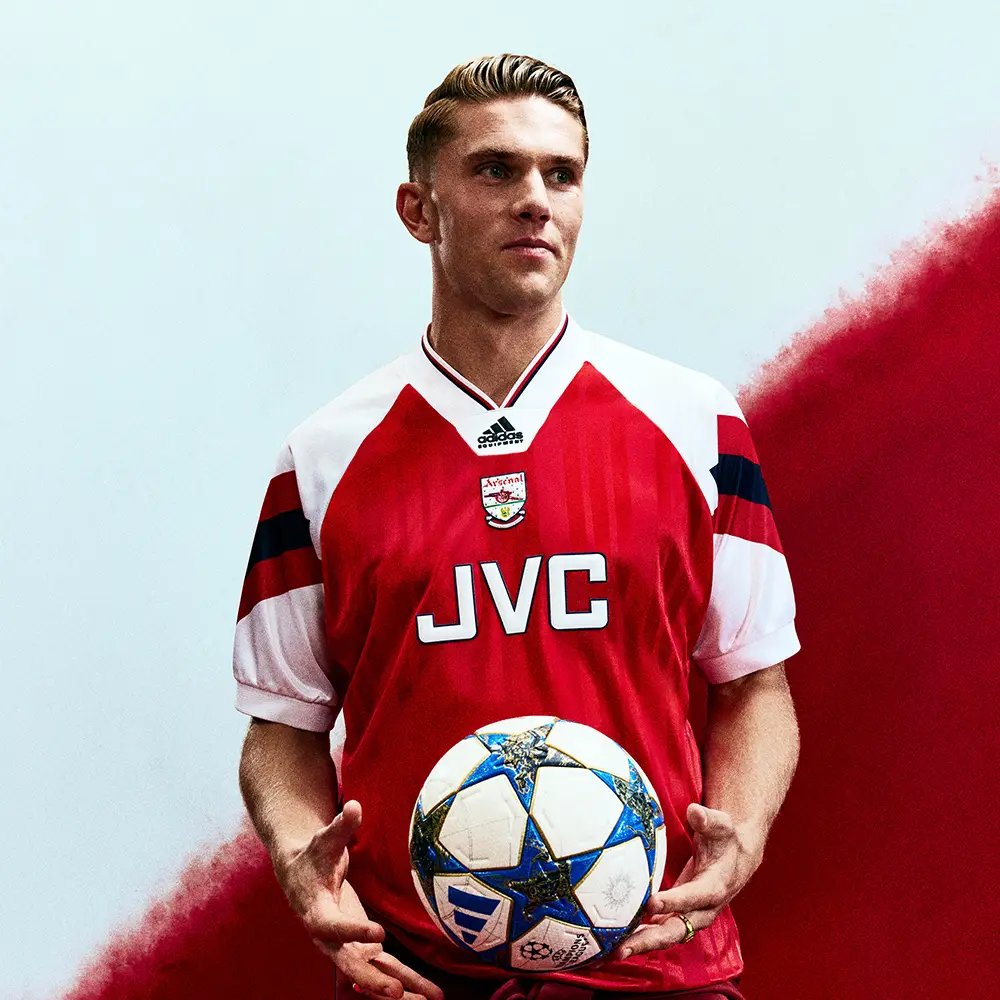 IGNUKDeals's tweet photo. 1992-94 Arsenal adidas Originals Reissue Home Shirt for £59.99 (was £89.99)

See at Classic Football Shirts: https://t.co/DOhJivVIzn https://t.co/wqisRJAWOX