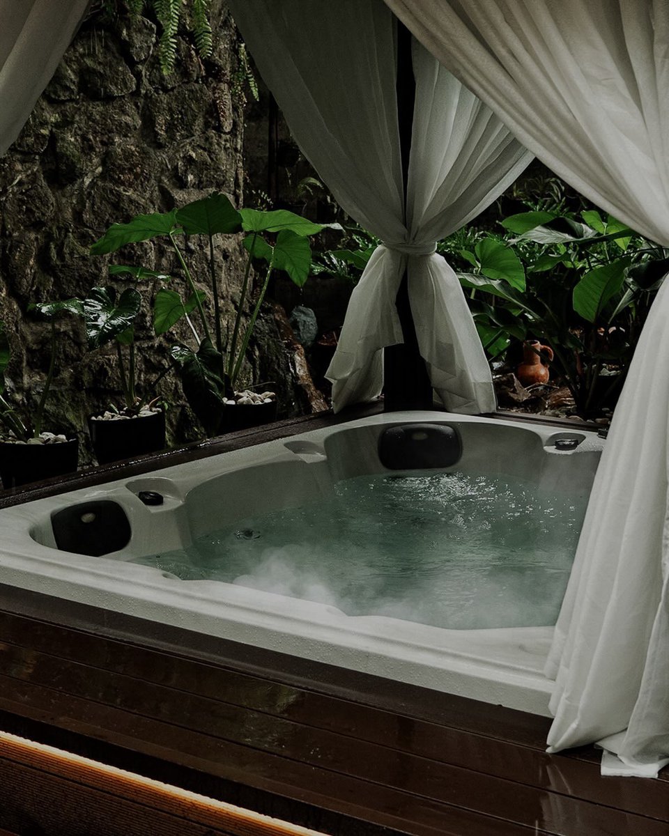 Darz04's tweet photo. What a perfect weekender to finally slow down and recharge at @4southhubph . 🧖🏼‍♂️😌 From the relaxing ambiance to the amazing massage experience, everything was exactly what I needed after weeks of travel and nonstop work. 

Definitely a must-visit!

#WeekendReset #SelfCare https://t.co/L9BnX34GIP